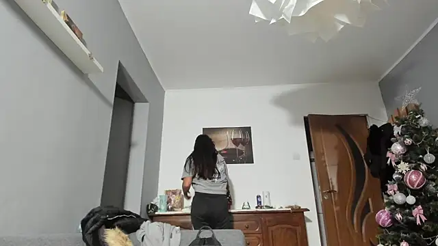 SexxyMeriem online show from 12/10/24, 05:00