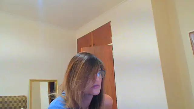 Snapshot of karmicQueen669 chatting on 06/11/26, 05:16 karmicQueen669 online show from 06/11/26, 05:16