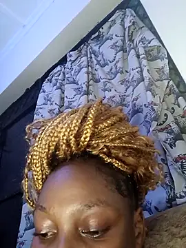 Midnight Clique  online show from 11/17/25, 05:52