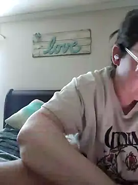 Snapshot of velvetta_ chatting on 02/07/25, 08:53 velvetta online show from 02/07/25, 08:53