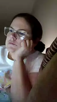 Snapshot of velvetta_ chatting on 03/09/25, 06:39 velvetta online show from 03/09/25, 06:39