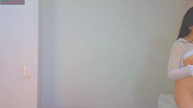 Snapshot of Tiphani_walker_ chatting on 01/09/26, 12:13 Tiphani walker online show from 01/09/26, 12:13