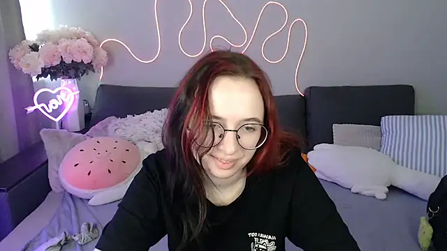 Mini Diva online show from 07/30/26, 08:13