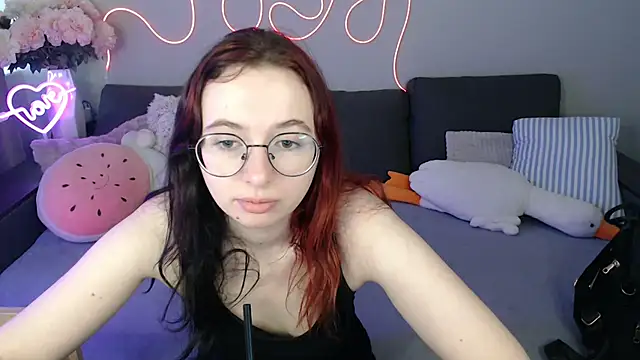 Mini Diva online show from 08/01/26, 08:24