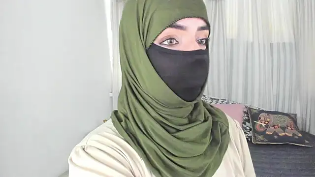 Snapshot of Uzra_hayed chatting on 07/06/26, 03:03 Uzra hayed online show from 07/06/26, 03:03