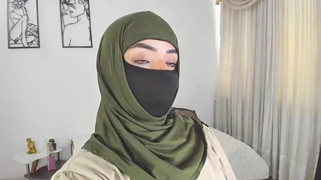 Snapshot of Uzra_hayed chatting on 07/28/26, 04:39 Uzra hayed online show from 07/28/26, 04:39