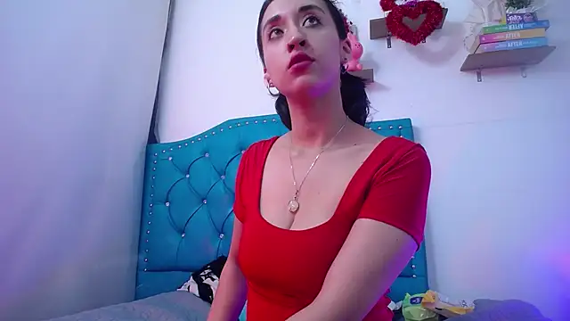 luly pink online show from 12/15/24, 04:18