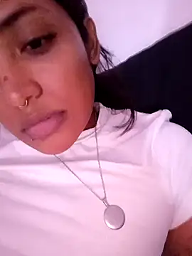 VictoireFeller online show from 10/22/25, 04:24