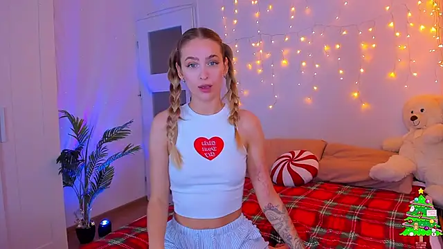 Snapshot of Kamila_icee chatting on 12/26/24, 09:37 Kamila icee online show from 12/26/24, 09:37