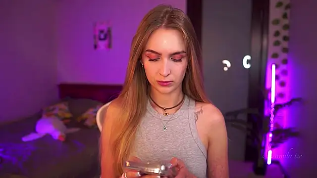 Snapshot of Kamila_icee chatting on 09/21/25, 07:15 Kamila icee online show from 09/21/25, 07:15