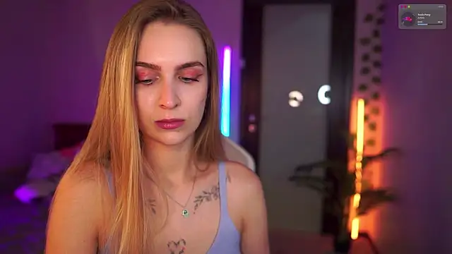 Snapshot of Kamila_icee chatting on 09/27/25, 07:41 Kamila icee online show from 09/27/25, 07:41