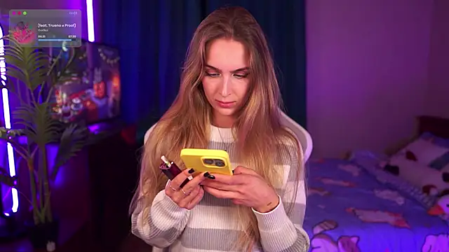 Snapshot of Kamila_icee chatting on 10/16/25, 06:31 Kamila icee online show from 10/16/25, 06:31