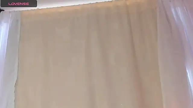 setzuna  online show from 10/17/25, 09:28