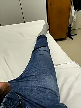 Snapshot of onbifeet chatting on 02/20/25, 01:51 onbifeet online show from 02/20/25, 01:51