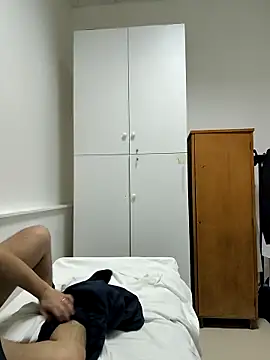 Snapshot of onbifeet chatting on 03/03/25, 12:15 onbifeet online show from 03/03/25, 12:15