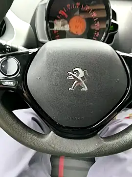 Snapshot of onbifeet chatting on 03/18/25, 12:03 onbifeet online show from 03/18/25, 12:03