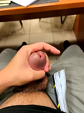 Snapshot of onbifeet chatting on 11/06/25, 05:36 onbifeet online show from 11/06/25, 05:36