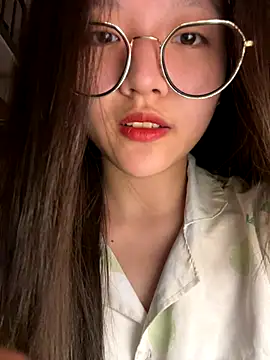 Krixxi22 online show from 10/17/25, 03:25