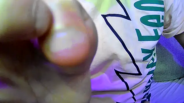Jay2xx1x online show from 12/20/24, 09:06
