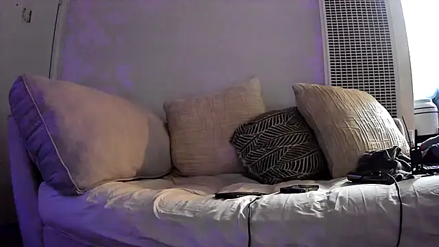 Jay2xx1x online show from 12/25/24, 07:57