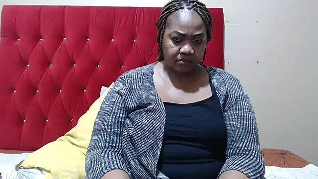 Snapshot of MIGHTYASSS chatting on 10/29/25, 05:42 MIGHTYASSS online show from 10/29/25, 05:42