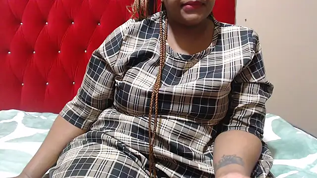 Snapshot of MIGHTYASSS chatting on 11/10/25, 06:23 MIGHTYASSS online show from 11/10/25, 06:23