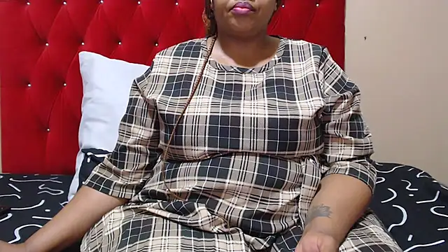 Snapshot of MIGHTYASSS chatting on 11/16/25, 05:35 MIGHTYASSS online show from 11/16/25, 05:35