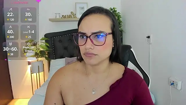 zoe danae  online show from 12/02/24, 12:18
