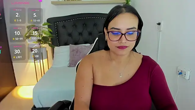 zoe danae  online show from 12/02/24, 03:36