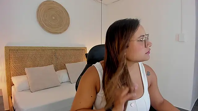 zoe danae  online show from 07/21/26, 12:40