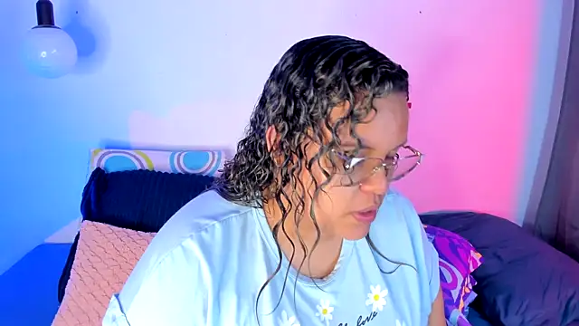 monicabbw  online show from 01/21/25, 05:09