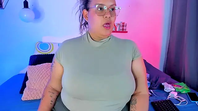 monicabbw  online show from 01/23/25, 09:29