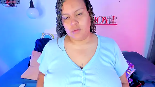 monicabbw  online show from 02/04/25, 04:50