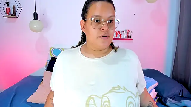 monicabbw  online show from 02/13/25, 09:17