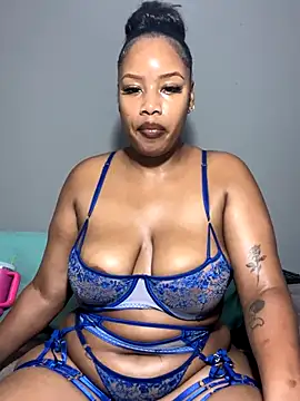 Snapshot of MimiCurves chatting on 11/20/25, 09:20 MimiCurves online show from 11/20/25, 09:20