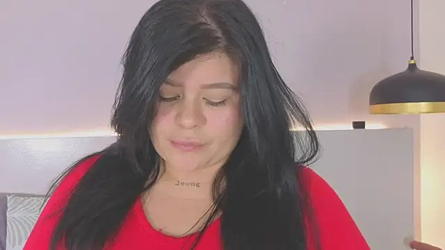 Snapshot of Scarlett_grey1 chatting on 12/14/25, 08:24 Scarlett grey1 online show from 12/14/25, 08:24