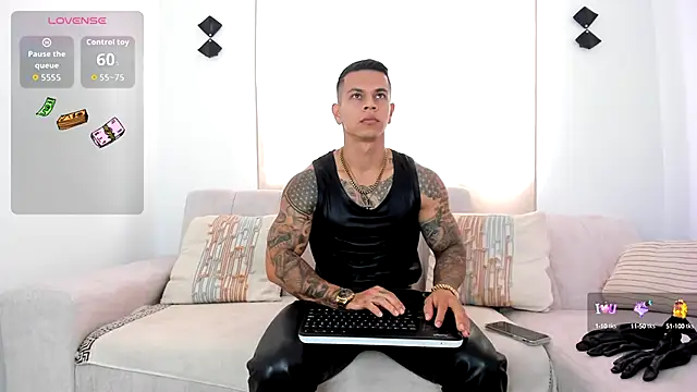 Aron Dark online show from 10/12/25, 01:43