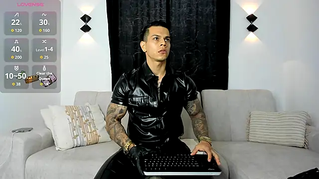 Aron Dark online show from 11/28/25, 10:34