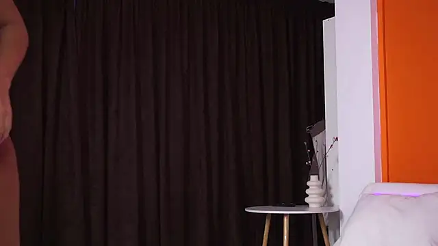 LovingBlondie online show from 09/18/25, 03:41