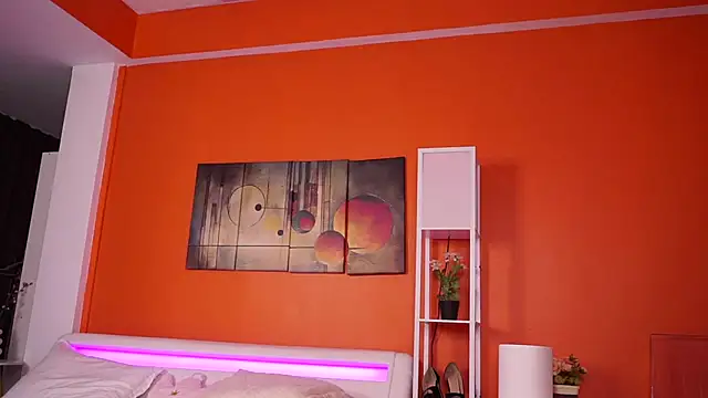 LovingBlondie online show from 10/20/25, 03:23