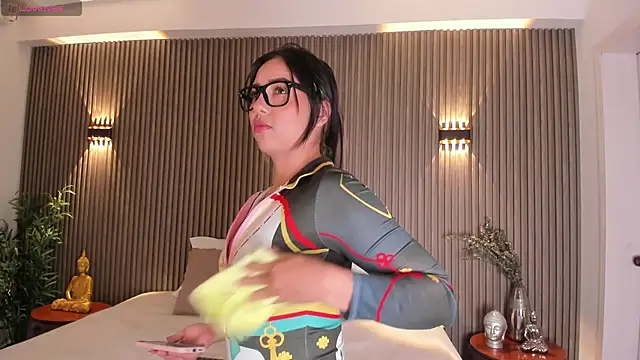 Snapshot of AliceHanz chatting on 09/21/25, 04:25 AliceHanz online show from 09/21/25, 04:25