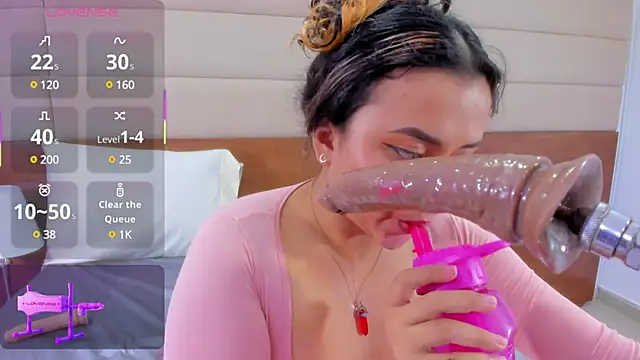 cassie ibarra online show from 02/13/25, 01:50