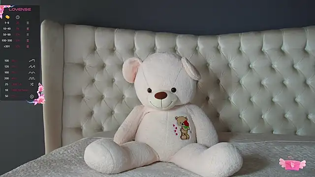 nichole bree  online show from 02/27/25, 07:15