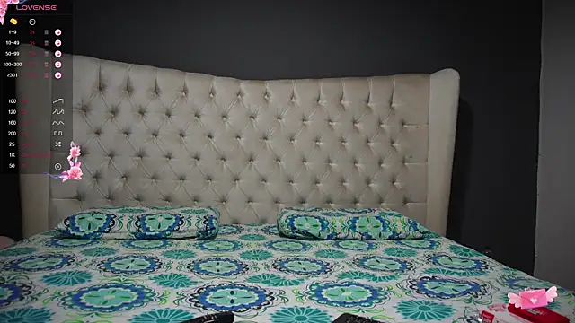 nichole bree  online show from 03/11/25, 10:40