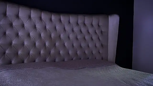 nichole bree  online show from 10/15/25, 01:55