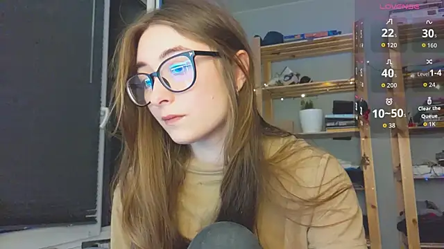 monlight  dana online show from 10/02/25, 08:27