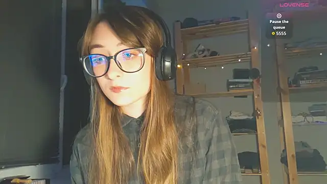 monlight  dana online show from 10/04/25, 08:40