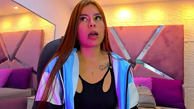 Snapshot of Charlotte_Ice1 chatting on 09/20/25, 02:40 Charlotte Ice1 online show from 09/20/25, 02:40