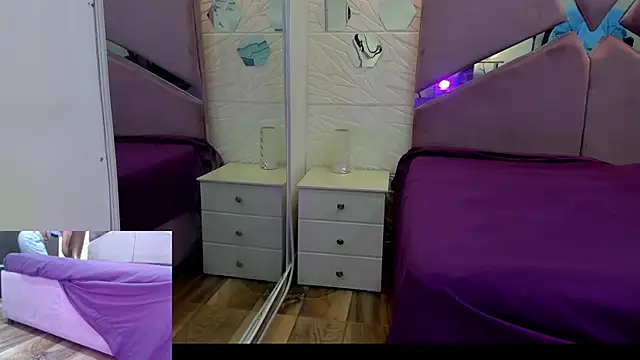 Snapshot of Charlotte_Ice1 chatting on 09/29/25, 03:50 Charlotte Ice1 online show from 09/29/25, 03:50