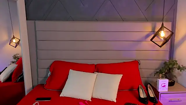 LadyLuminary online show from 11/12/25, 07:57